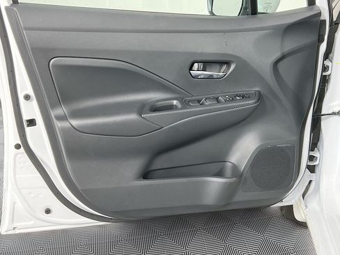 New 2025 Nissan Versa SV w/ Trunk Package FWD image 19
