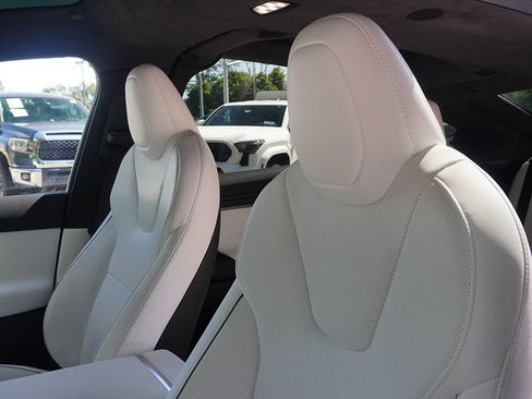 Used 2022 Tesla Model X Plaid AWD/4WD image 26