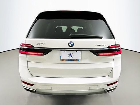 Used 2025 BMW X7 xDrive40i w/ Premium Package image 6