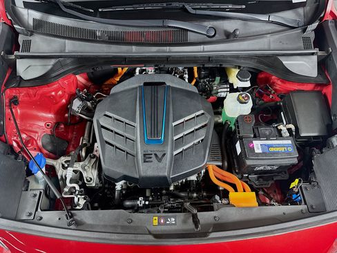 Used 2022 Kia Niro EX image 31