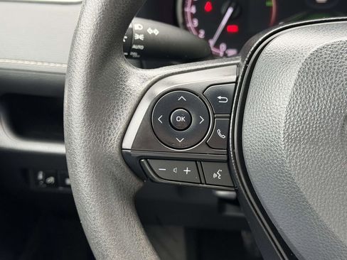 Used 2024 Toyota RAV4 XLE AWD/4WD image 9