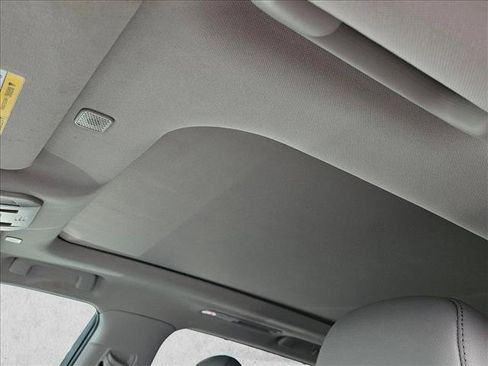 Used 2023 Toyota Highlander Platinum FWD image 15