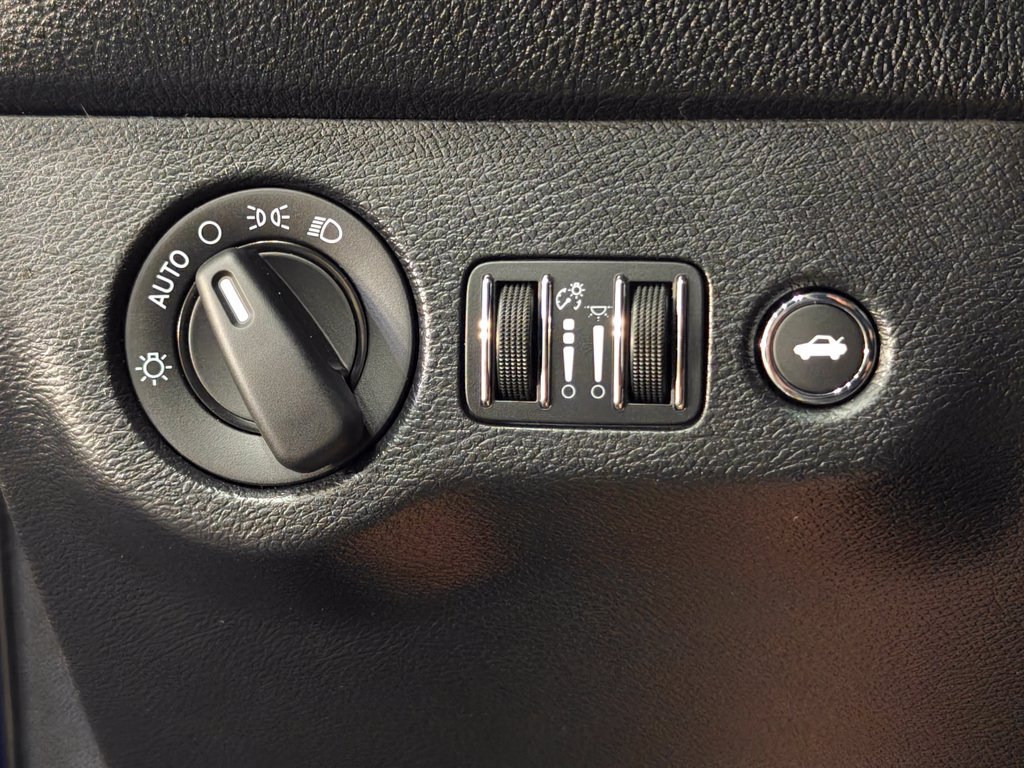 Used 2015 Dodge Challenger SXT w/ Super Sport Group (SS/T) RWD image 34