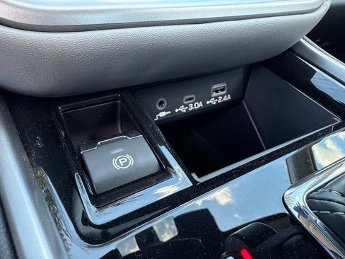 New 2025 Subaru Legacy Premium image 29