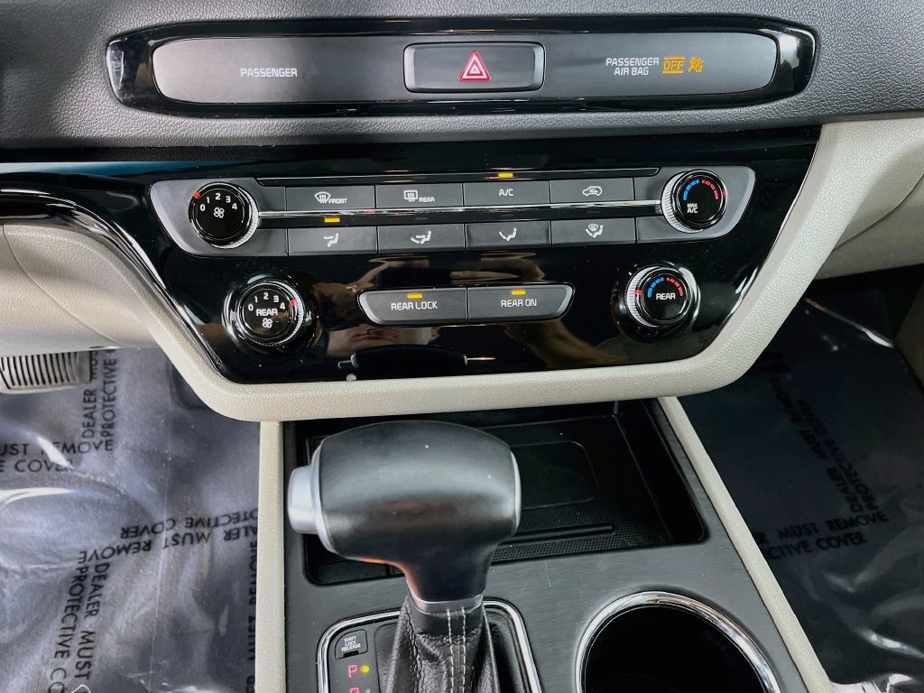 Used 2021 Kia Sedona EX FWD image 19