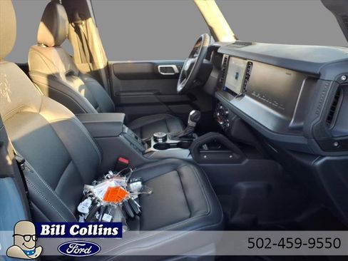 New 2025 Ford Bronco Badlands image 13