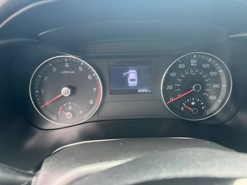 Used 2020 Kia Forte LXS FWD image 24