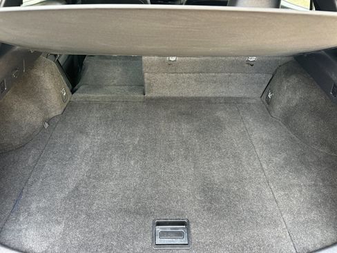 Used 2019 Lexus UX 250h w/ Premium Package AWD/4WD image 17
