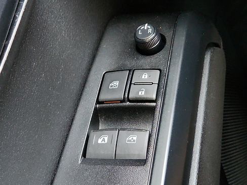 Used 2022 Toyota Tacoma SR RWD image 22