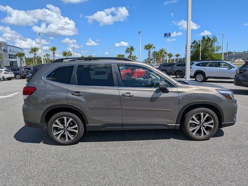Used 2021 Subaru Forester Limited AWD/4WD image 3