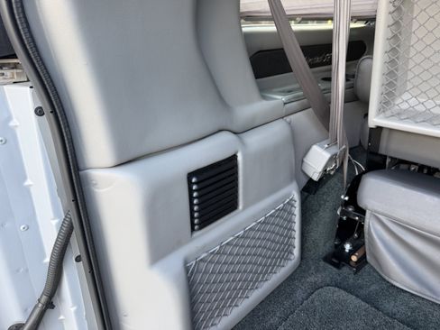Used 2013 GMC Savana 1500 RWD image 24