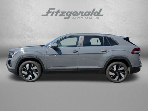 New 2026 Volkswagen Atlas Cross Sport SE image 3