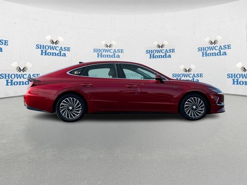 Used 2023 Hyundai Sonata Limited w/ Cargo Package image 9