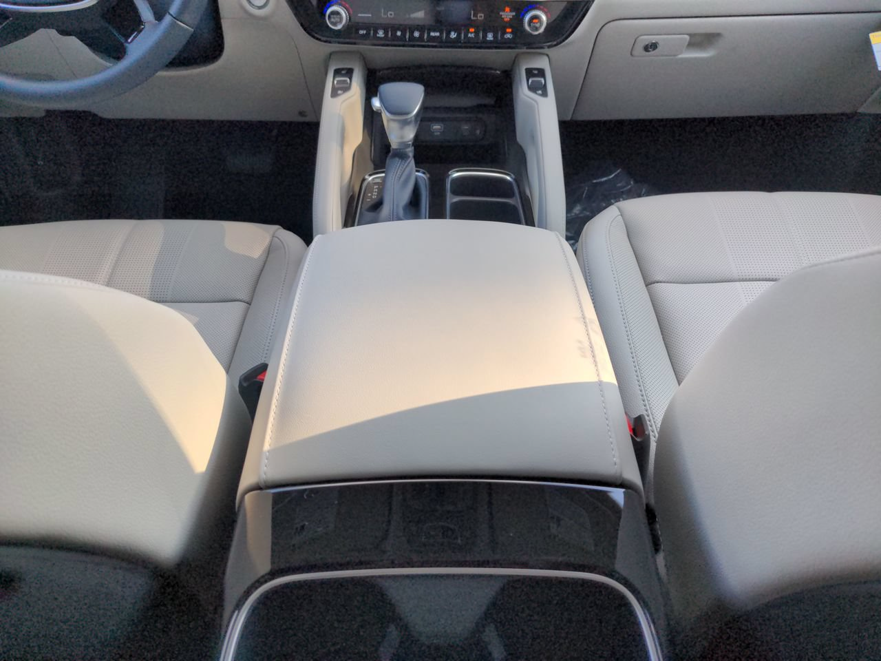 Certified 2023 Kia Telluride EX w/ EX Captain's Chair Package FWD image 15