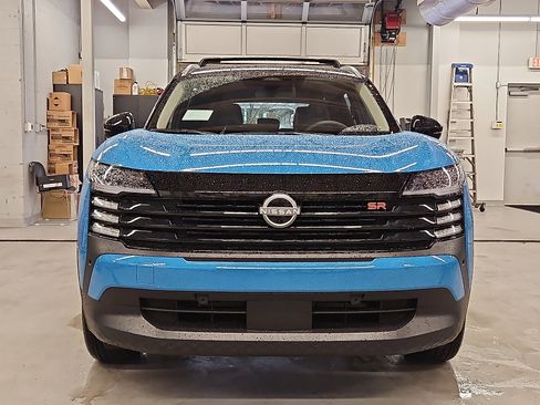 New 2026 Nissan Kicks SR w/ Cold Weather Package image 2