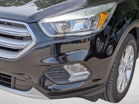 Used 2018 Ford Escape SE AWD/4WD image 10