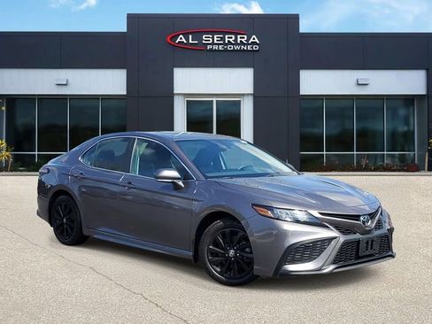 Used 2024 Toyota Camry SE image 1