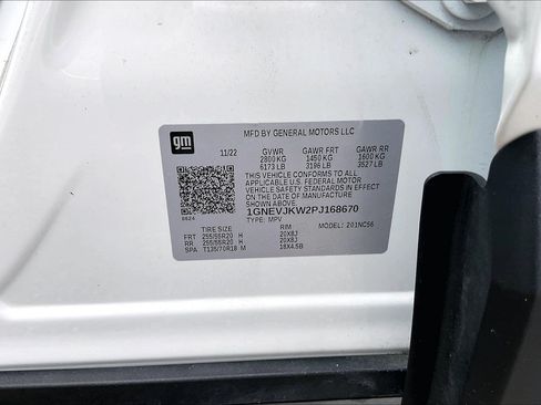 Used 2023 Chevrolet Traverse RS AWD/4WD image 33