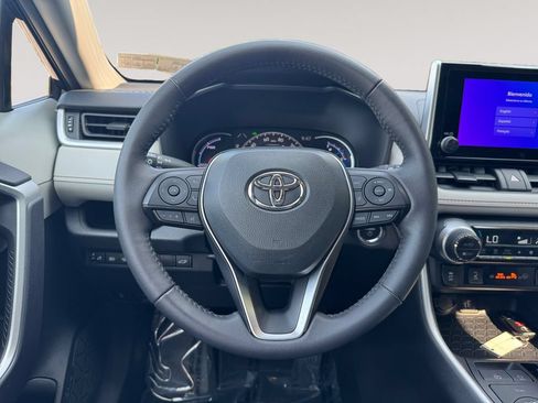 Used 2024 Toyota RAV4 XLE w/ Convenience Package AWD/4WD image 12