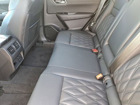 Used 2023 Nissan Rogue Platinum w/ Platinum Premium Package image 21