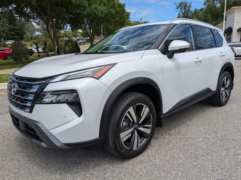 Used 2025 Nissan Rogue SL w/ SL Premium Package AWD/4WD image 6