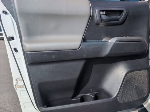 Used 2021 Toyota Tacoma SR5 image 31