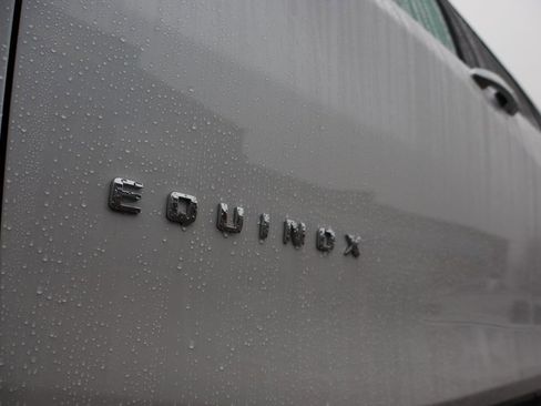 Used 2024 Chevrolet Equinox Premier image 10