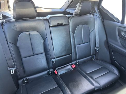 Used 2019 Volvo XC40 T5 Inscription image 23