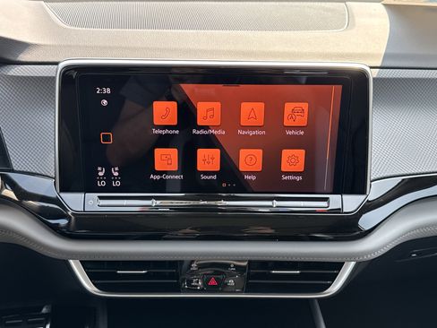 New 2026 Volkswagen Atlas Peak Edition image 18