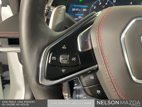 Used 2022 Chevrolet Corvette Stingray Premium Cpe w/ Z51 Performance Package RWD image 35