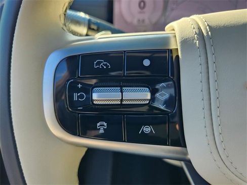 Used 2025 Genesis GV80 3.5T Prestige image 7