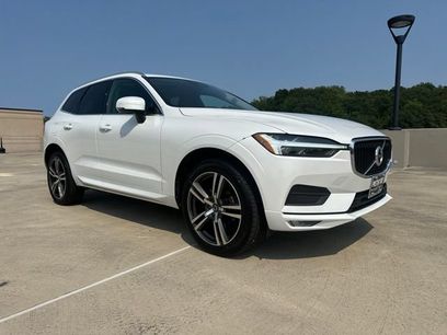 Used 2021 Volvo XC60 T5 Momentum w/ Premium Package