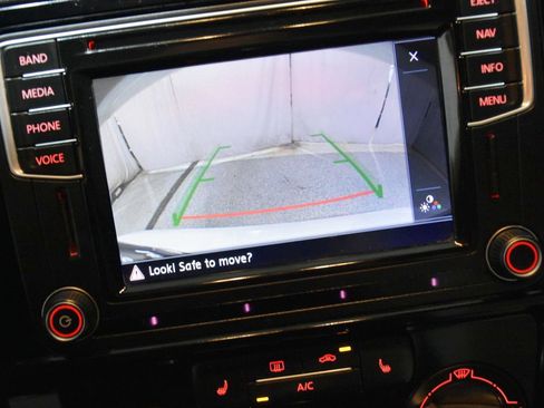 Used 2016 Volkswagen Jetta Sport FWD image 15