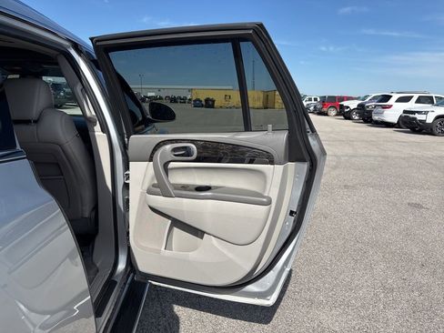 Used 2013 Buick Enclave Premium FWD image 14