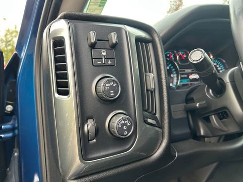 Used 2018 Chevrolet Silverado 1500 LT w/ All Star Edition image 22