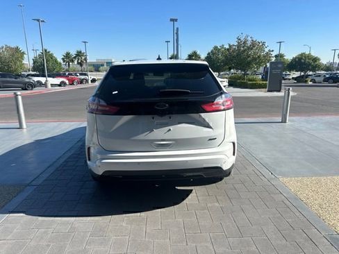 Used 2024 Ford Edge SE w/ Black Appearance Package AWD/4WD image 6