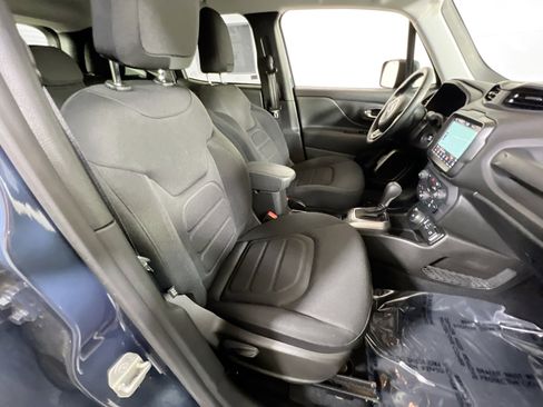 Used 2022 Jeep Renegade Latitude w/ Convenience Group AWD/4WD image 27