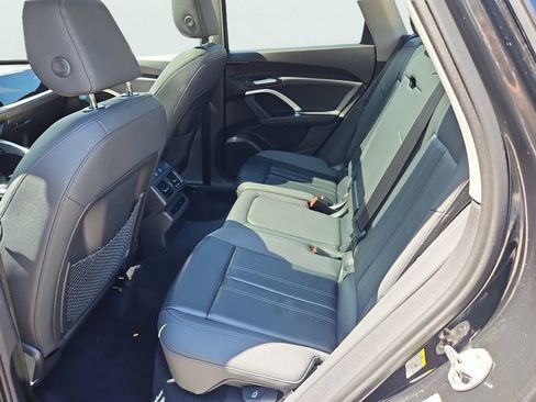 Certified 2025 Audi Q5 Premium w/ Convenience Package AWD/4WD image 33