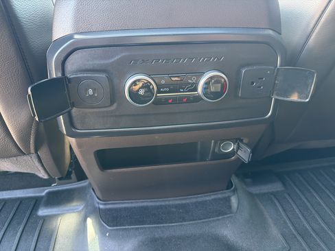 Used 2024 Ford Expedition Max King Ranch RWD image 20