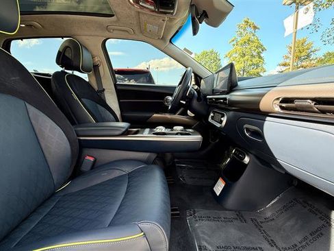 Used 2023 Genesis GV60 Performance image 29