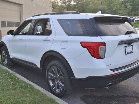 Used 2023 Ford Explorer XLT w/ Equipment Group 202A AWD/4WD image 5