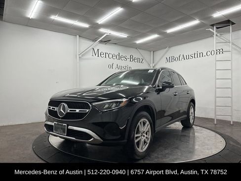 Used 2023 Mercedes-Benz GLC 300 image 3