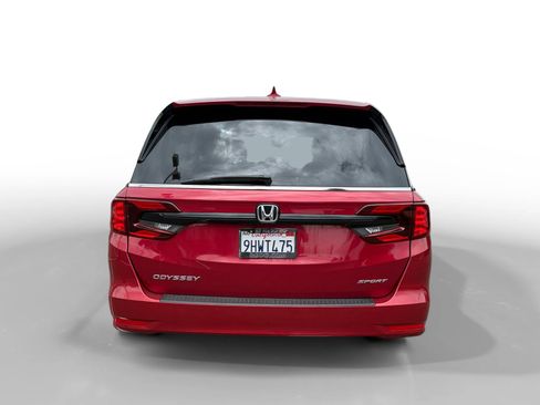 Used 2023 Honda Odyssey Sport image 4