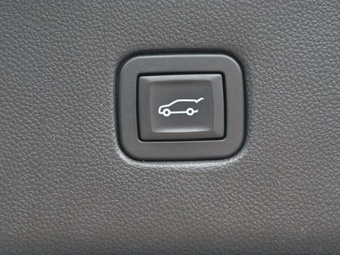 Used 2019 Chevrolet Blazer Premier w/ Sun and Wheels Package AWD/4WD image 28