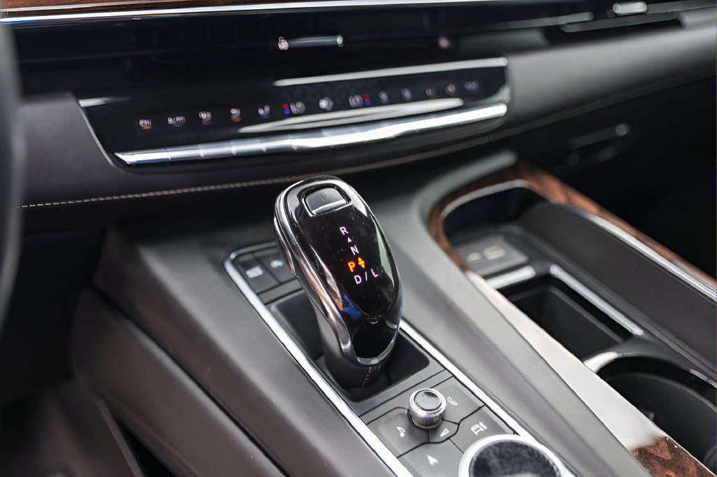 Used 2022 Cadillac Escalade Sport Platinum AWD/4WD image 19