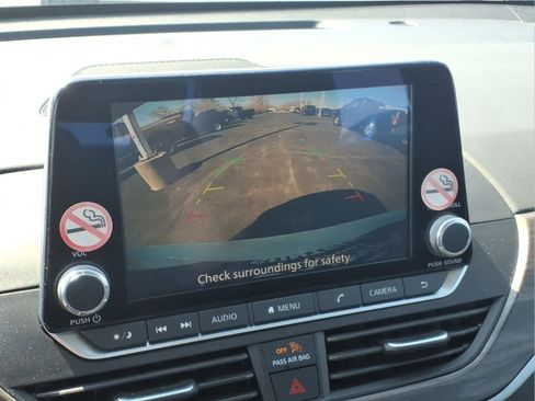 Used 2025 Nissan Altima 2.5 SV image 8