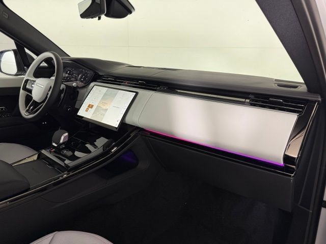 New 2027 Land Rover Range Rover Sport Battersea AWD/4WD image 14