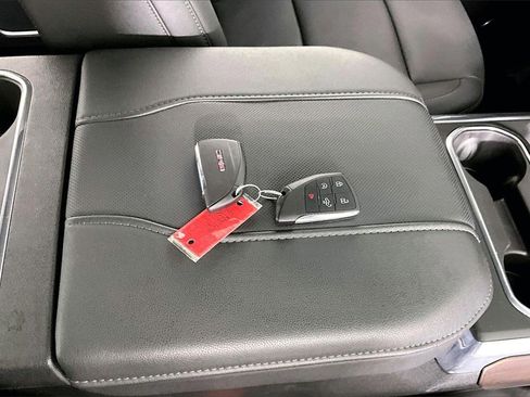 Used 2024 GMC Sierra 2500 SLT w/ SLT Premium Package image 34