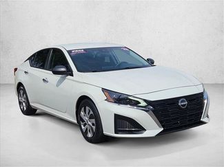 Certified 2025 Nissan Altima 2.5 S FWD video 3