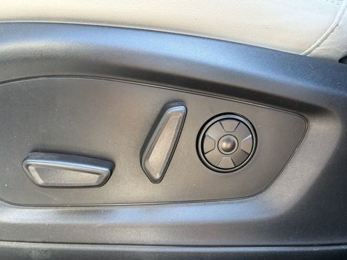 Used 2025 Ford Explorer Platinum w/ Ultimate Package AWD/4WD image 8